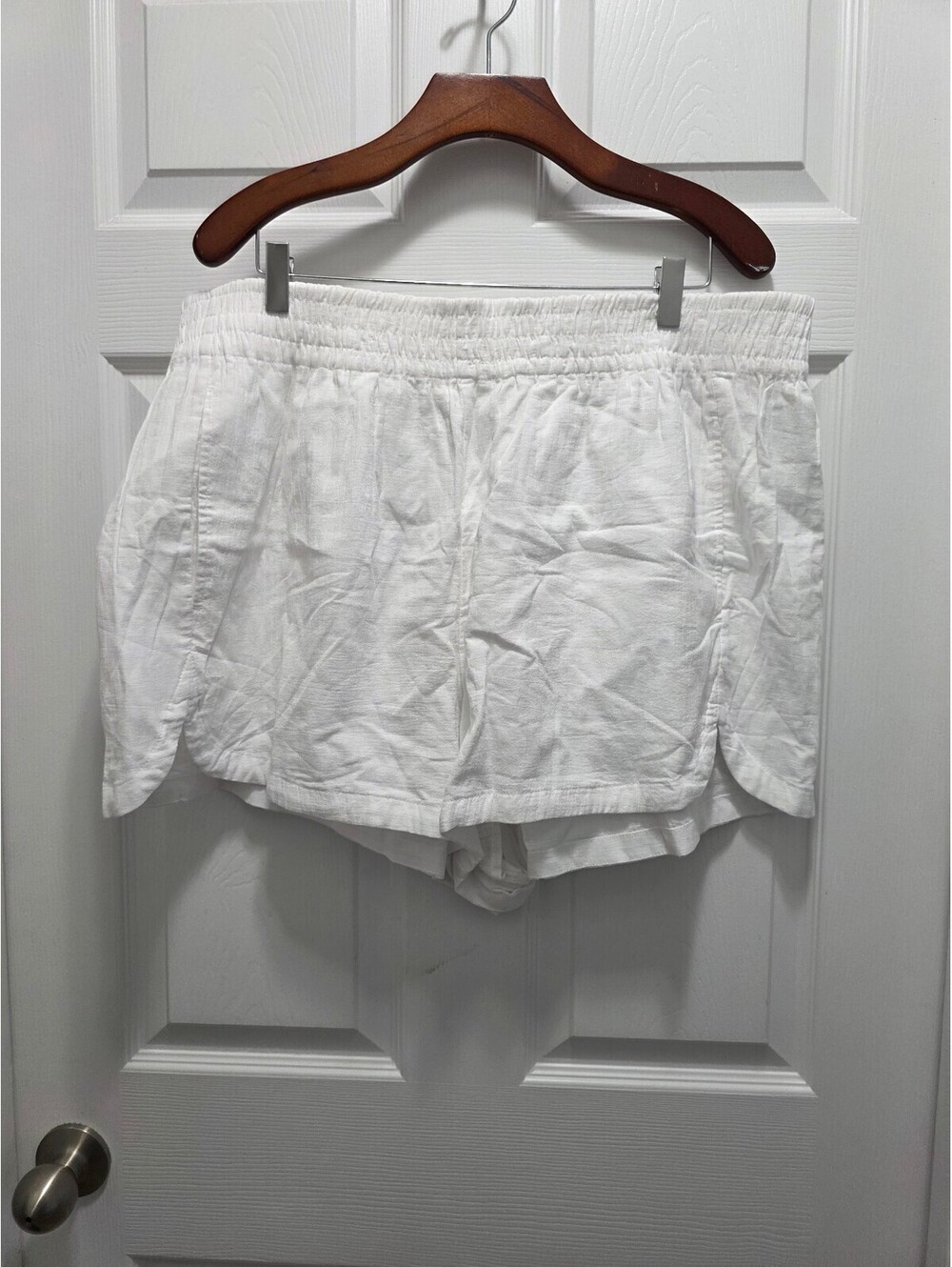 NWT Fabletics Classic White Cotton Shorts with Elastic Waistband Size 2X
